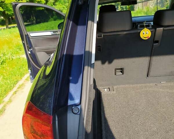 Синий Фольксваген Туарег, объемом двигателя 3 л и пробегом 195 тыс. км за 21000 $, фото 11 на Automoto.ua