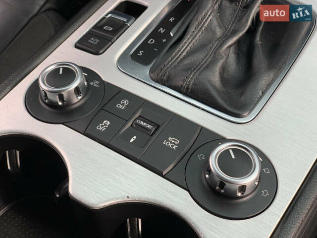 Синий Фольксваген Туарег, объемом двигателя 3 л и пробегом 210 тыс. км за 20999 $, фото 37 на Automoto.ua