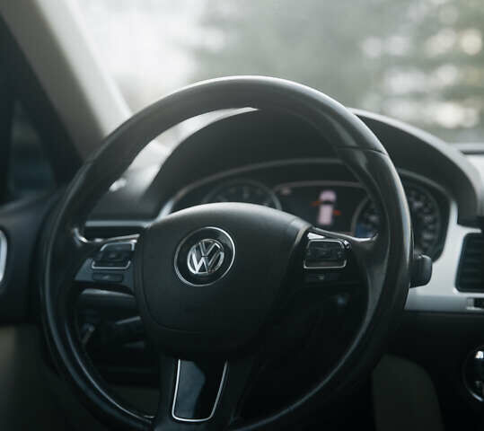 Синий Фольксваген Туарег, объемом двигателя 2.97 л и пробегом 241 тыс. км за 16500 $, фото 18 на Automoto.ua