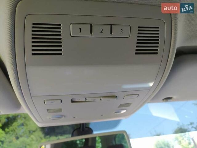 Синий Фольксваген Туарег, объемом двигателя 3 л и пробегом 195 тыс. км за 21000 $, фото 61 на Automoto.ua