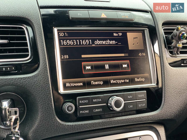 Синий Фольксваген Туарег, объемом двигателя 3 л и пробегом 210 тыс. км за 20999 $, фото 57 на Automoto.ua