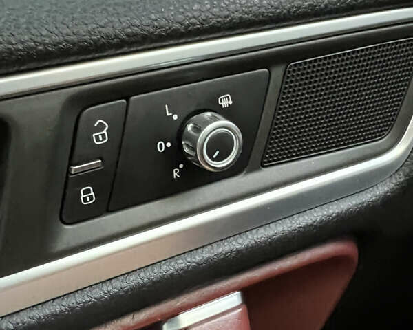 Синій Фольксваген Туарег, об'ємом двигуна 2.97 л та пробігом 360 тис. км за 14900 $, фото 33 на Automoto.ua