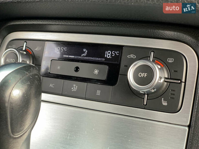 Синий Фольксваген Туарег, объемом двигателя 3 л и пробегом 210 тыс. км за 20999 $, фото 39 на Automoto.ua