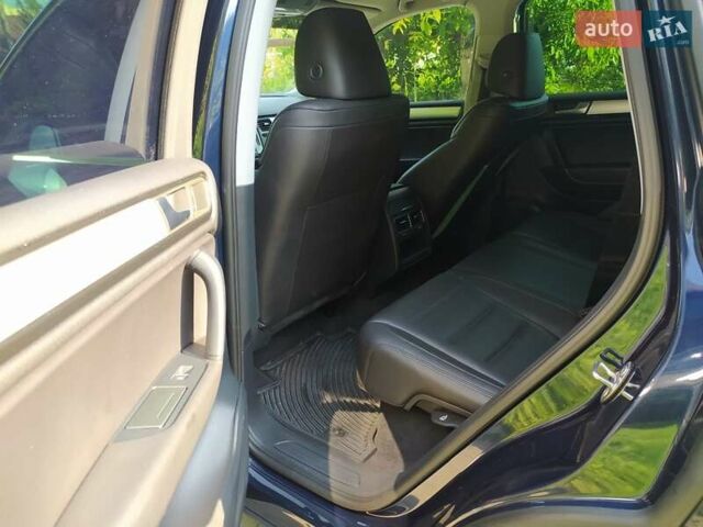 Синий Фольксваген Туарег, объемом двигателя 3 л и пробегом 195 тыс. км за 21000 $, фото 24 на Automoto.ua