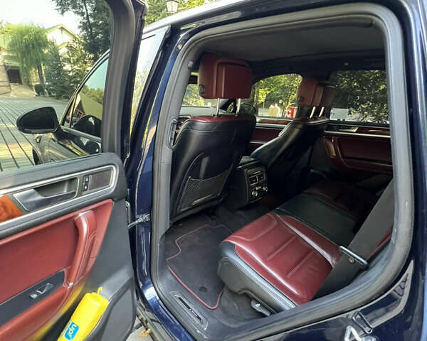 Синій Фольксваген Туарег, об'ємом двигуна 2.97 л та пробігом 360 тис. км за 14900 $, фото 11 на Automoto.ua