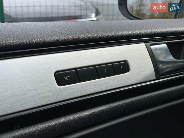 Синий Фольксваген Туарег, объемом двигателя 3 л и пробегом 210 тыс. км за 20999 $, фото 43 на Automoto.ua