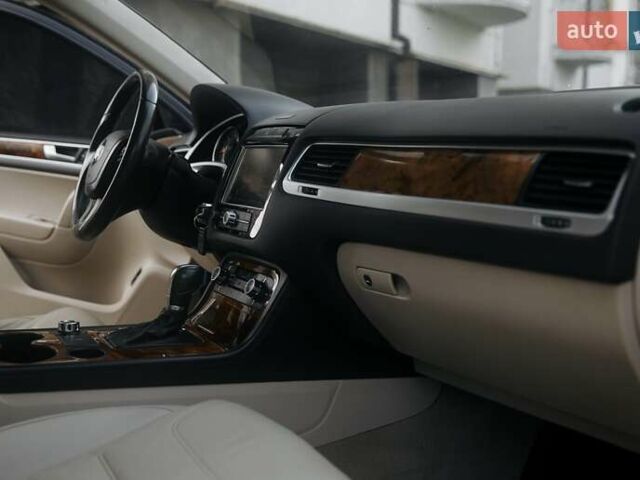 Синий Фольксваген Туарег, объемом двигателя 2.97 л и пробегом 241 тыс. км за 16500 $, фото 30 на Automoto.ua