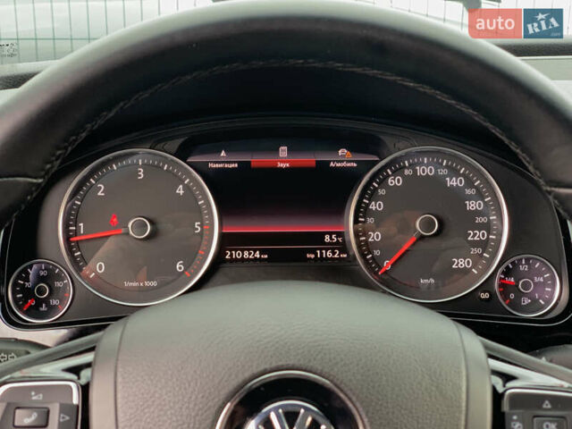 Синий Фольксваген Туарег, объемом двигателя 3 л и пробегом 210 тыс. км за 20999 $, фото 53 на Automoto.ua