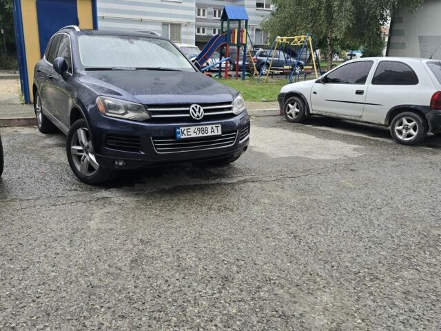 Синій Фольксваген Туарег, об'ємом двигуна 3 л та пробігом 240 тис. км за 355 $, фото 6 на Automoto.ua