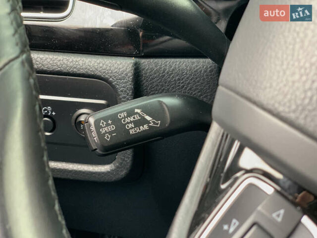 Синий Фольксваген Туарег, объемом двигателя 3 л и пробегом 210 тыс. км за 20999 $, фото 51 на Automoto.ua