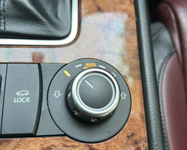 Синій Фольксваген Туарег, об'ємом двигуна 2.97 л та пробігом 360 тис. км за 14900 $, фото 22 на Automoto.ua