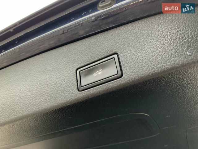 Синий Фольксваген Туарег, объемом двигателя 3 л и пробегом 210 тыс. км за 20999 $, фото 29 на Automoto.ua