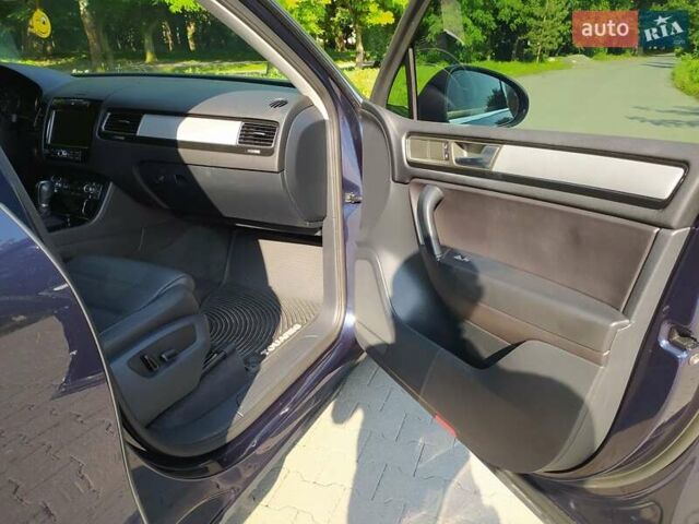 Синий Фольксваген Туарег, объемом двигателя 3 л и пробегом 195 тыс. км за 21000 $, фото 28 на Automoto.ua