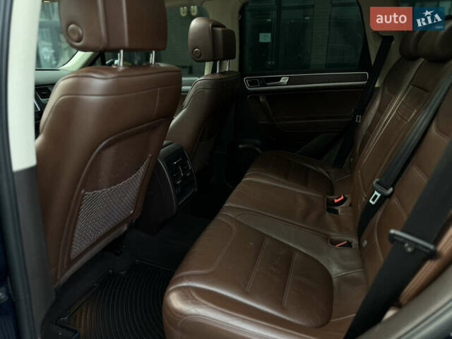 Синий Фольксваген Туарег, объемом двигателя 2.97 л и пробегом 272 тыс. км за 16200 $, фото 12 на Automoto.ua