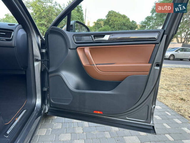 Синій Фольксваген Туарег, об'ємом двигуна 2.97 л та пробігом 244 тис. км за 21500 $, фото 34 на Automoto.ua