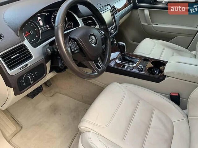 Синий Фольксваген Туарег, объемом двигателя 2.97 л и пробегом 374 тыс. км за 18900 $, фото 10 на Automoto.ua