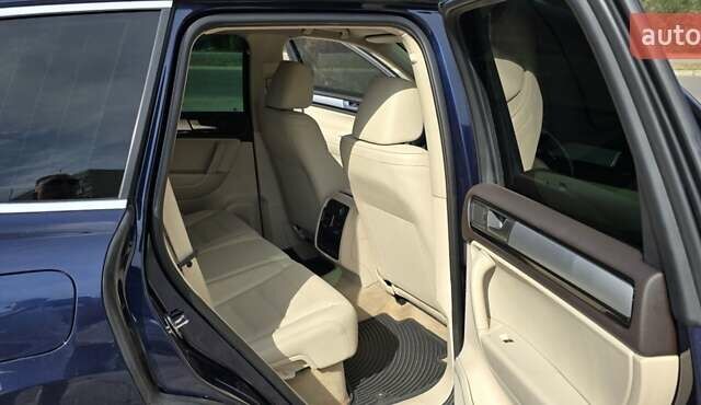 Синий Фольксваген Туарег, объемом двигателя 3 л и пробегом 214 тыс. км за 17900 $, фото 13 на Automoto.ua