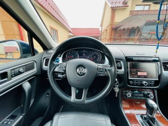 Синий Фольксваген Туарег, объемом двигателя 3 л и пробегом 280 тыс. км за 16600 $, фото 5 на Automoto.ua