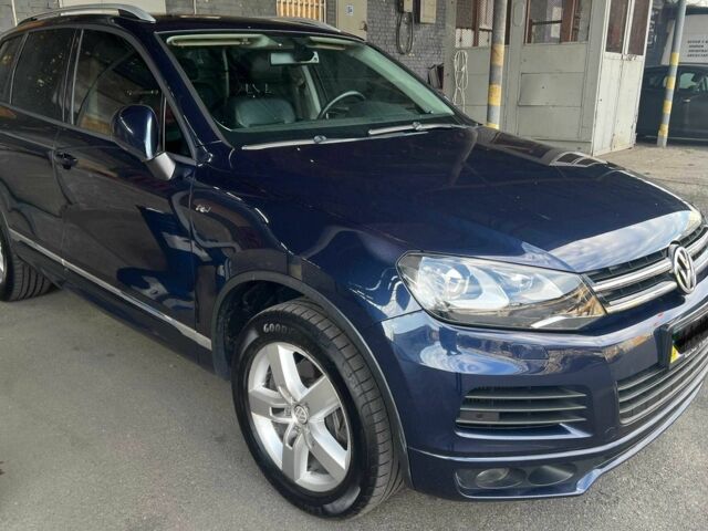 Синий Фольксваген Туарег, объемом двигателя 3 л и пробегом 140 тыс. км за 22000 $, фото 2 на Automoto.ua