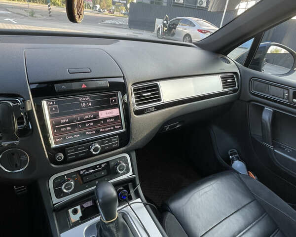 Синій Фольксваген Туарег, об'ємом двигуна 2.97 л та пробігом 335 тис. км за 17999 $, фото 19 на Automoto.ua