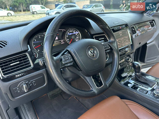 Синій Фольксваген Туарег, об'ємом двигуна 2.97 л та пробігом 244 тис. км за 21500 $, фото 26 на Automoto.ua
