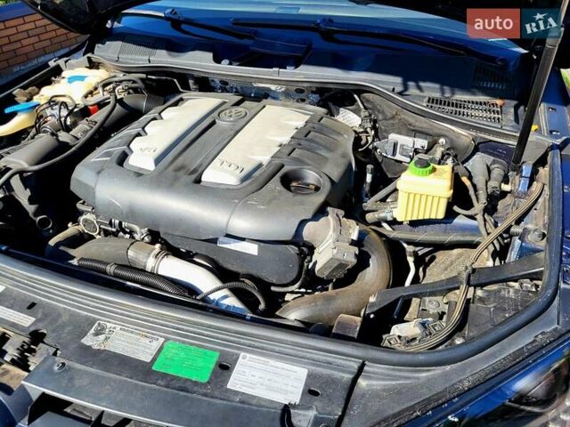 Синий Фольксваген Туарег, объемом двигателя 2.97 л и пробегом 221 тыс. км за 21400 $, фото 6 на Automoto.ua