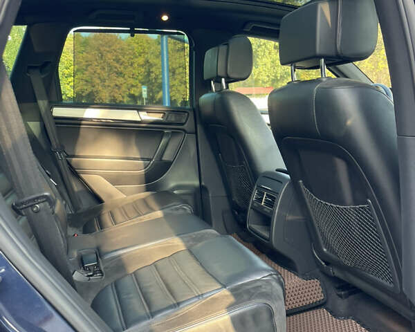 Синій Фольксваген Туарег, об'ємом двигуна 2.97 л та пробігом 335 тис. км за 17999 $, фото 12 на Automoto.ua