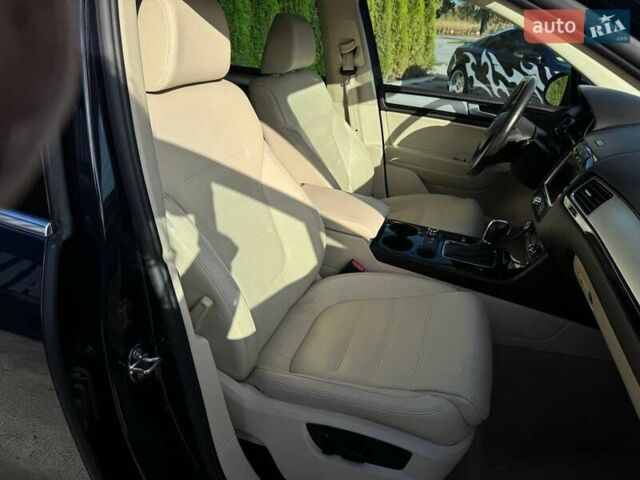 Синий Фольксваген Туарег, объемом двигателя 2.97 л и пробегом 236 тыс. км за 17500 $, фото 4 на Automoto.ua