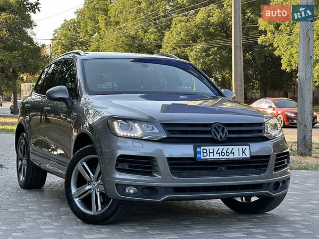 Синій Фольксваген Туарег, об'ємом двигуна 2.97 л та пробігом 244 тис. км за 21500 $, фото 2 на Automoto.ua