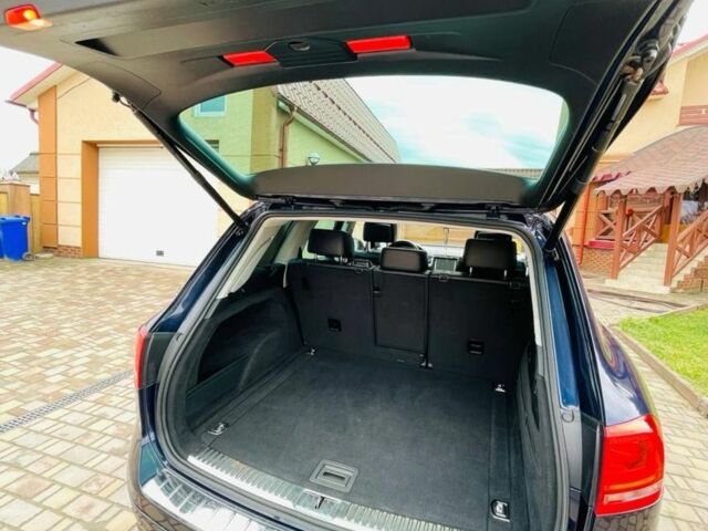 Синий Фольксваген Туарег, объемом двигателя 3 л и пробегом 280 тыс. км за 16600 $, фото 7 на Automoto.ua