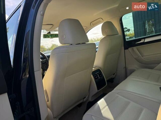 Синий Фольксваген Туарег, объемом двигателя 2.97 л и пробегом 236 тыс. км за 17500 $, фото 12 на Automoto.ua