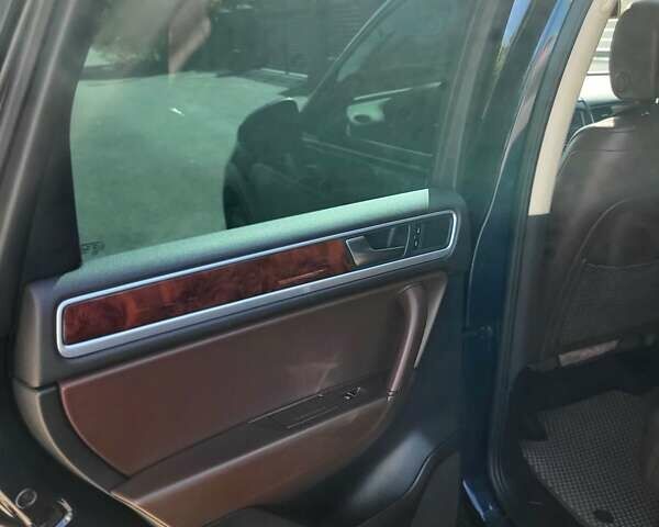 Синий Фольксваген Туарег, объемом двигателя 2.97 л и пробегом 221 тыс. км за 21400 $, фото 19 на Automoto.ua