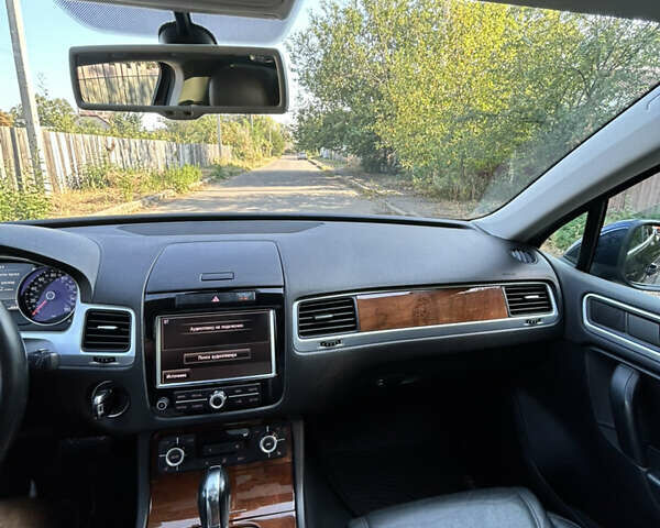 Синий Фольксваген Туарег, объемом двигателя 3.6 л и пробегом 260 тыс. км за 14100 $, фото 3 на Automoto.ua
