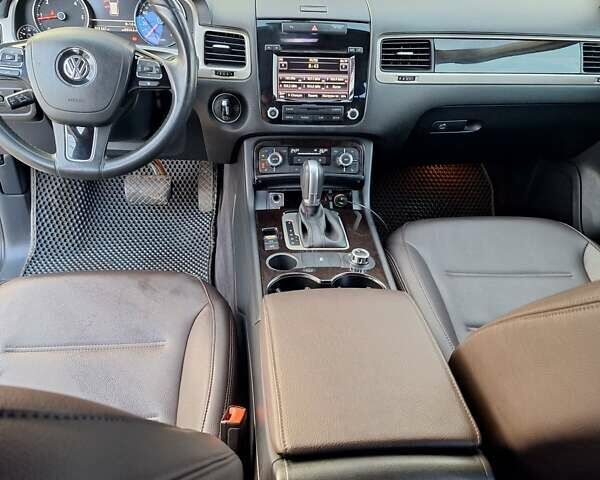 Синий Фольксваген Туарег, объемом двигателя 2.97 л и пробегом 304 тыс. км за 16600 $, фото 9 на Automoto.ua