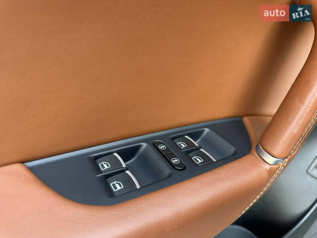 Синій Фольксваген Туарег, об'ємом двигуна 2.97 л та пробігом 244 тис. км за 21500 $, фото 21 на Automoto.ua