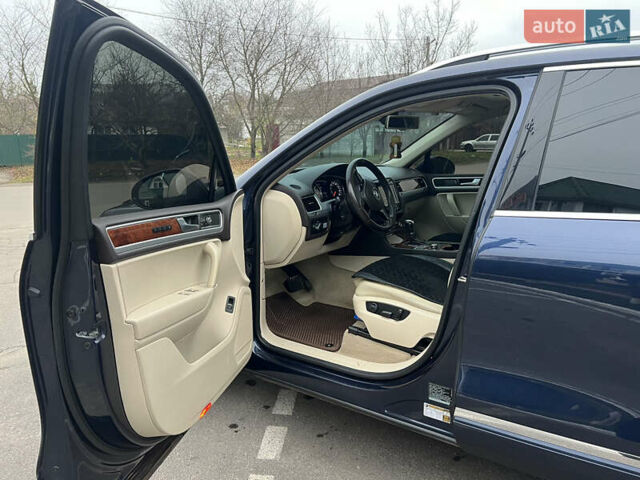 Синий Фольксваген Туарег, объемом двигателя 2.97 л и пробегом 257 тыс. км за 17850 $, фото 6 на Automoto.ua