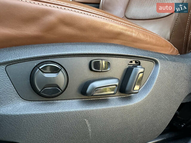 Синій Фольксваген Туарег, об'ємом двигуна 2.97 л та пробігом 244 тис. км за 21500 $, фото 27 на Automoto.ua