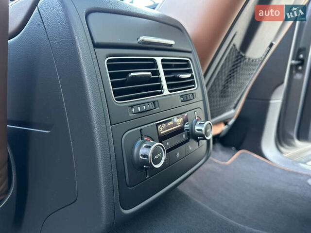 Синій Фольксваген Туарег, об'ємом двигуна 2.97 л та пробігом 244 тис. км за 21500 $, фото 51 на Automoto.ua