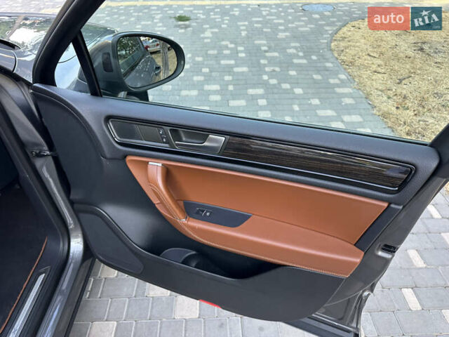 Синій Фольксваген Туарег, об'ємом двигуна 2.97 л та пробігом 244 тис. км за 21500 $, фото 35 на Automoto.ua