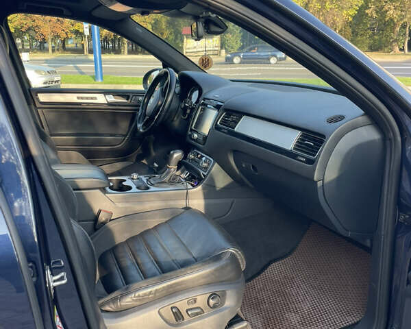 Синій Фольксваген Туарег, об'ємом двигуна 2.97 л та пробігом 335 тис. км за 17999 $, фото 13 на Automoto.ua