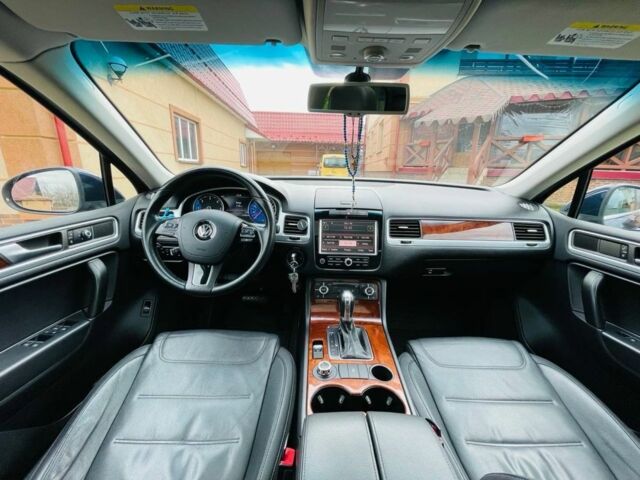 Синий Фольксваген Туарег, объемом двигателя 3 л и пробегом 280 тыс. км за 16600 $, фото 4 на Automoto.ua