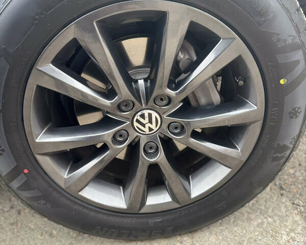 Синий Фольксваген Туарег, объемом двигателя 2.97 л и пробегом 196 тыс. км за 19800 $, фото 14 на Automoto.ua