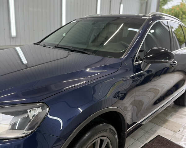 Синий Фольксваген Туарег, объемом двигателя 2.97 л и пробегом 196 тыс. км за 19800 $, фото 3 на Automoto.ua