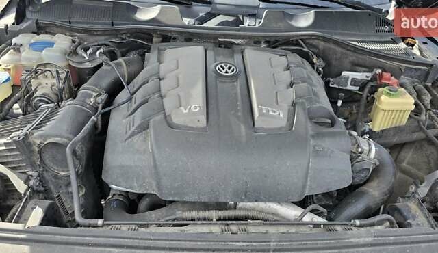 Синий Фольксваген Туарег, объемом двигателя 3 л и пробегом 214 тыс. км за 17900 $, фото 14 на Automoto.ua