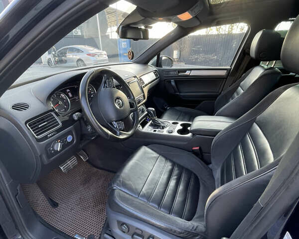 Синій Фольксваген Туарег, об'ємом двигуна 2.97 л та пробігом 335 тис. км за 17999 $, фото 18 на Automoto.ua