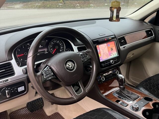 Синий Фольксваген Туарег, объемом двигателя 3 л и пробегом 257 тыс. км за 17850 $, фото 5 на Automoto.ua