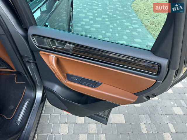 Синій Фольксваген Туарег, об'ємом двигуна 2.97 л та пробігом 244 тис. км за 21500 $, фото 54 на Automoto.ua