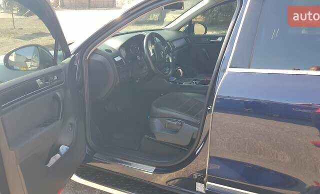 Синий Фольксваген Туарег, объемом двигателя 2.97 л и пробегом 325 тыс. км за 21500 $, фото 12 на Automoto.ua