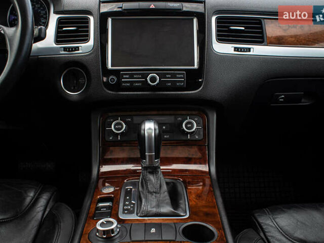 Синий Фольксваген Туарег, объемом двигателя 3 л и пробегом 211 тыс. км за 15700 $, фото 41 на Automoto.ua