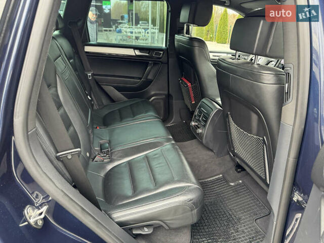 Синий Фольксваген Туарег, объемом двигателя 2.97 л и пробегом 300 тыс. км за 21900 $, фото 26 на Automoto.ua